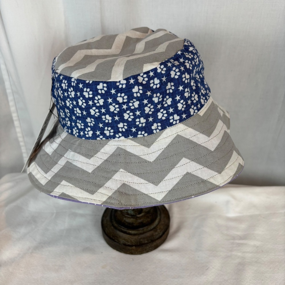Handmade Reversible Bucket Hat Cat Print Chevron Paw Prints Sun Hat NEW 22" - Picture 3 of 6